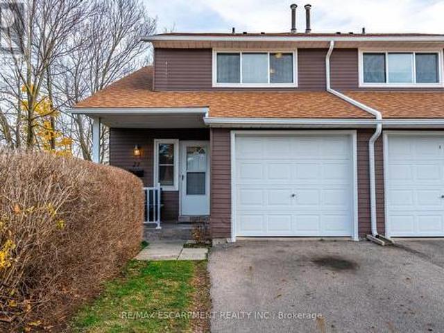 27 2185 Fairchild Boulevard, Burlington, ON, L7P 3P6 townhouse for sale | Listing ID W11443 | Royal LePage