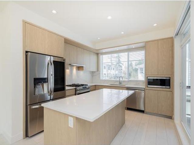 27 2328 A Street, Surrey, BC, V3Z 1H2 townhouse for sale | Listing ID R2990 | Royal LePage