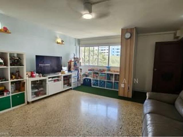27 Telok Blangah Way HDB Apartment For Sale, $568,888, 3 Bed 1 Bath 882 sqft $645.00 psf