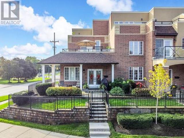 27 White Oaks Road, Barrie, ON, L4N 5A2 townhouse for sale | Listing ID S12218 | Royal LePage
