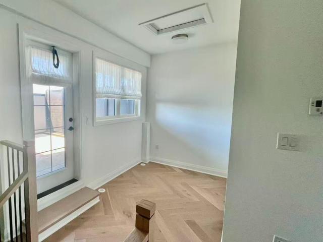 27 Alton Crescent, Vaughan | 1+1Beds/1Bath, Townhouse, $1,480/mo | Condos. Ca