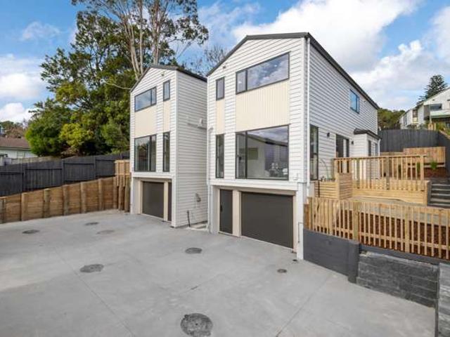 2/7 Arran Road, Browns Bay, North Shore City
