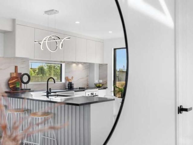 27 Barbados Drive, Unsworth Heights, North Shore City