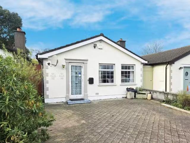 27 Cherrywood, Loughlinstown, Co. Dublin, A96P2R5 is for sale