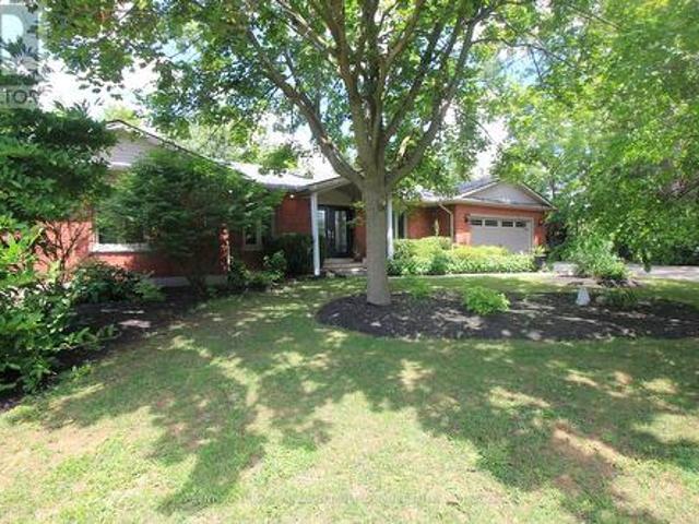 27 Croydon Drive, Middlesex Centre Arva, ON, N0M 1C0 house for sale | Listing ID X13504 | Royal LePage