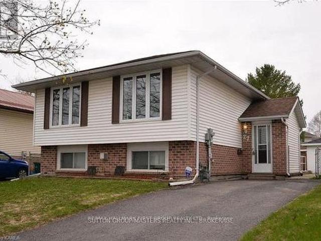 27 Dauphin Avenue, Kingston, ON, K7K 6B2 house for sale | Listing ID X13689 | Royal LePage
