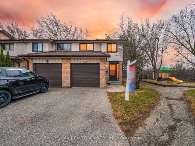 27 Dawson Crescent, Brampton | Sold, W12956 | Condos. Ca
