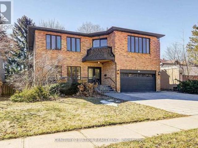 27 Denlow Boulevard, Toronto, ON, M3B 1P5 house for sale | Listing ID C13153 | Royal LePage