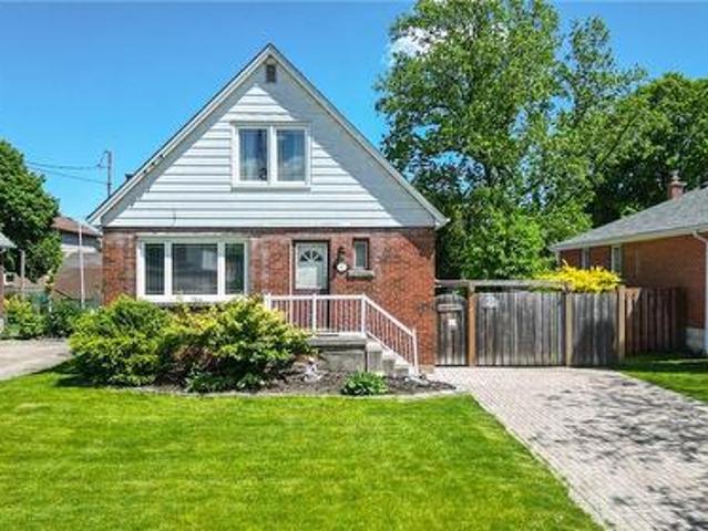 27 Delevan Crescent, Hamilton, ON, L9A 4A8 house for sale | Listing ID 40852 | Royal LePage