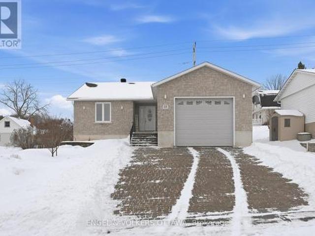 27 Ivy Avenue, Renfrew, ON, K7V 4C9 house for sale | Listing ID X12919 | Royal LePage