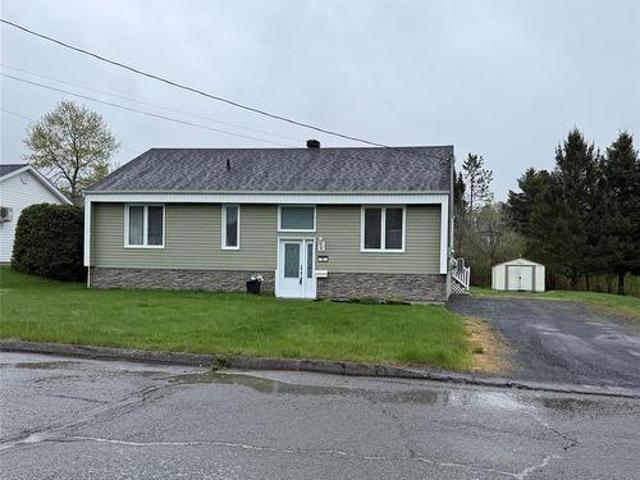 27 Mgr Dionne Ave, Edmundston, NB, E3V 4B2 house for sale | Listing ID NB139591 | Royal LePage