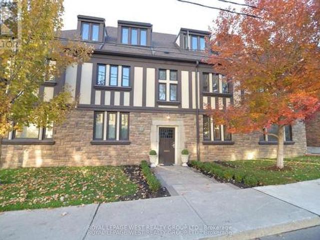 27 Mossom Road W, Toronto, ON, M6S 1L9 investment for sale | Listing ID W13508 | Royal LePage