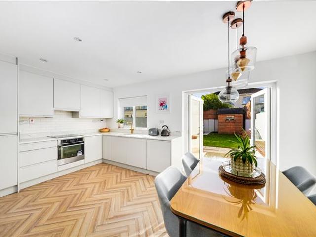 27 oak drive, royal oak, santry, dublin 9 kelly bradshaw dalton 4901 myhome. Ie Residential