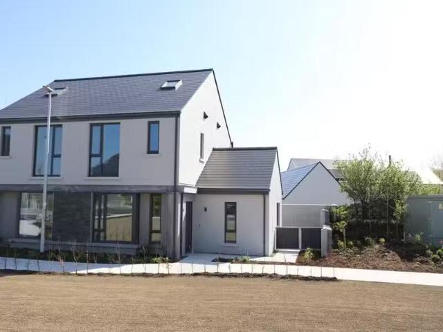 27 Rinn Na Mara, Kinvara, Co. Galway, H915P22 is for sale