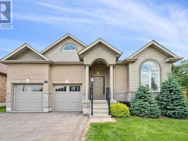 27 Riley Crescent, Centre Wellington Fergus, ON, N1M 0C1 house for sale | Listing ID X13516 | Royal LePage
