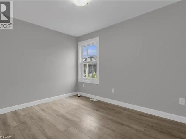 27 ST GEORGE Street Unit# Main