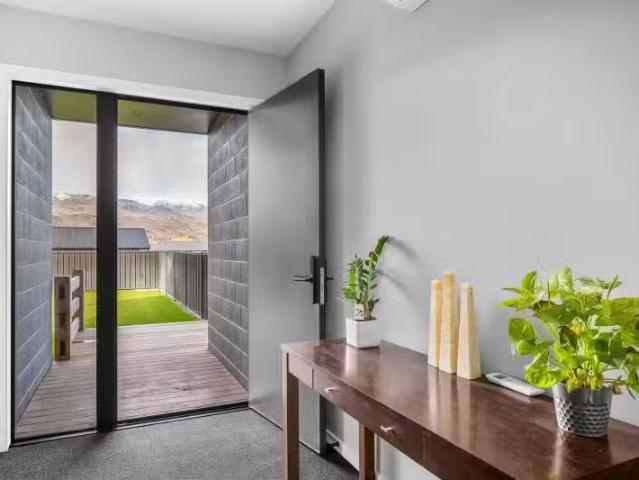 27 Stratford Drive, Cromwell, Central Otago
