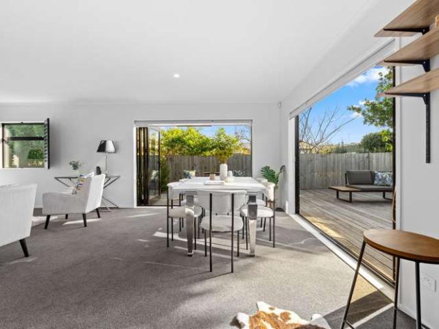 27A Lillian Place, Orewa, Rodney