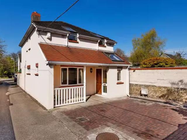 27a The Mews, St. Lawrence Road, Clontarf, Dublin 3
