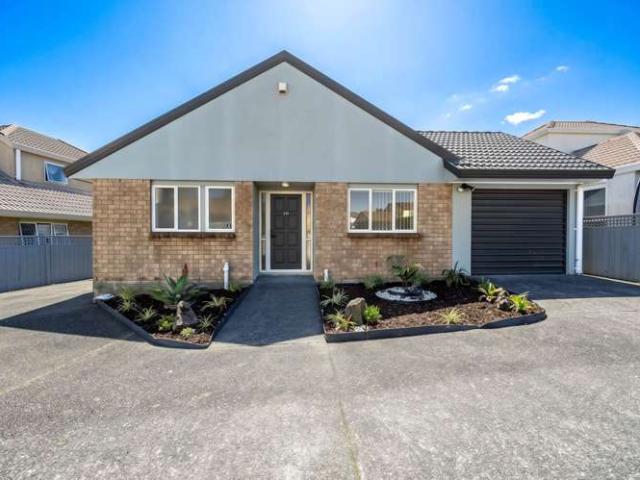 27B Central Park Drive, Te Atatu South, Waitakere City