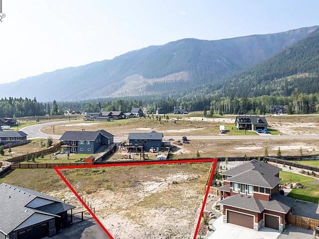 2405 Osprey Court Sparwood, British Columbia