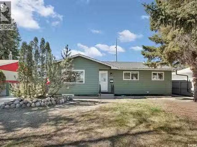 2406 Preston Avenue S, Saskatoon, SK, S7J 2G4 house for sale.