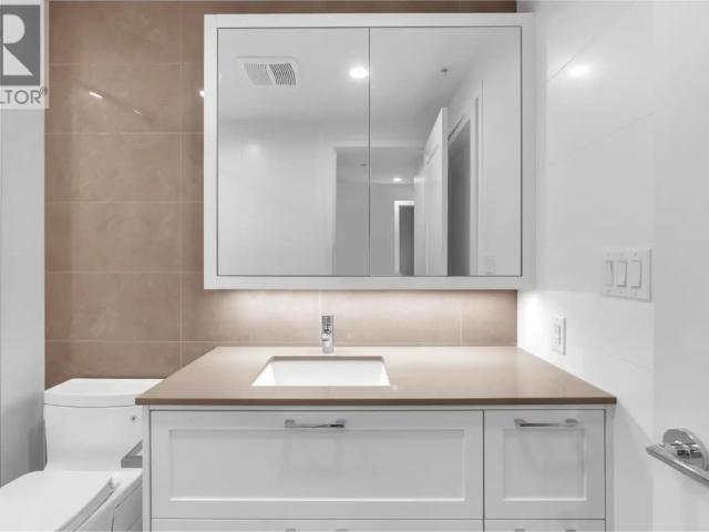 2406 2381 BETA AVENUE