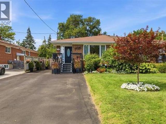 2407 Barclay Road, Burlington, ON, L7R 2B7 house for sale | Listing ID 40858 | Royal LePage