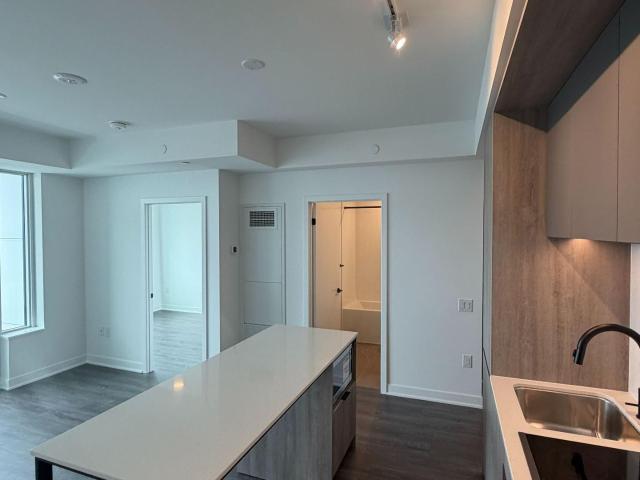 2409 2 Eglinton Avenue W, Mississauga | For Sale @ $632,900 | Condos. Ca