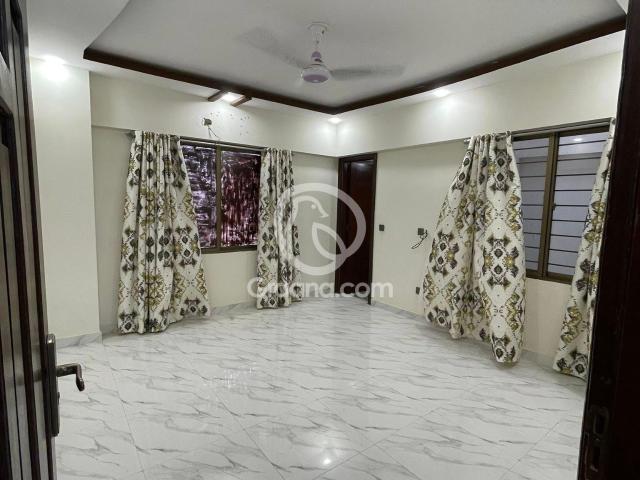 2400 Ft² Flat for Sale