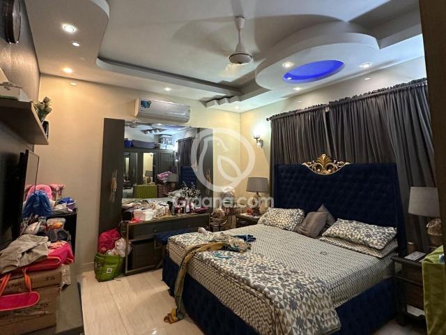 2400 Ft² House for Sale