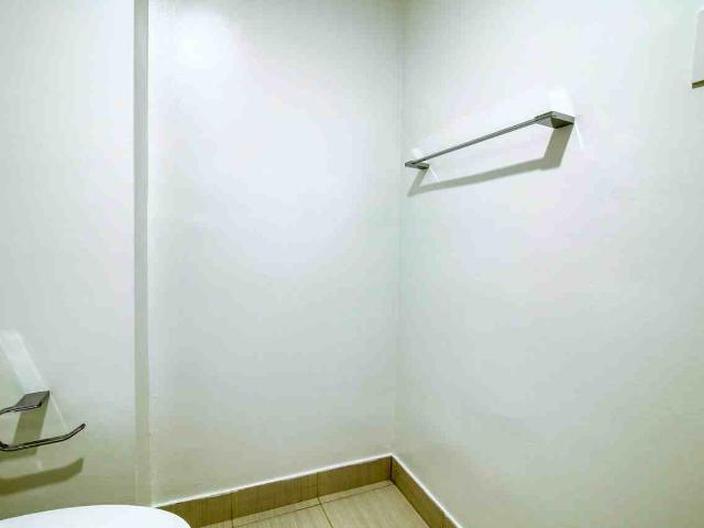 2400 Van Horne Street 1 Bedroom Apartment for Rent at 2400 Av Van Horne, Montréal, QC H3S 1P2 Parc Kent