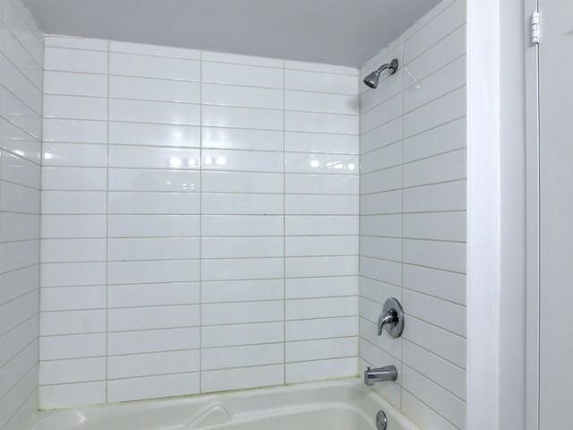 2400 Van Horne Street 1 Bedroom Apartment for Rent at 2400 Av Van Horne, Montréal, QC H3S 1P2 Parc Kent