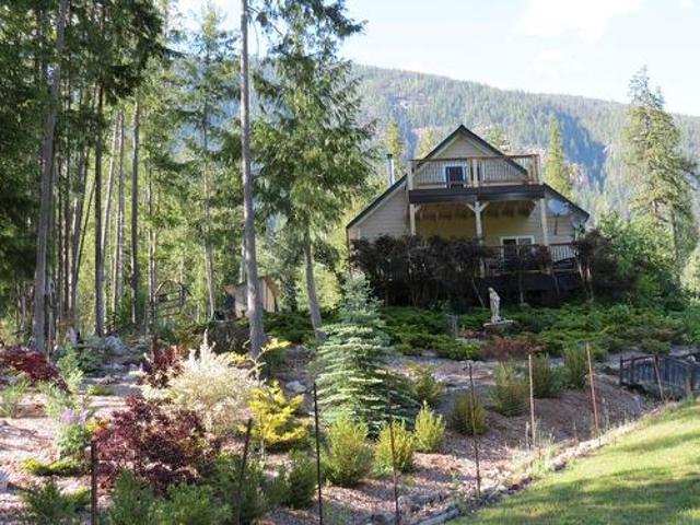 240 Arrow Park Demars Road, Nakusp, BC, V0G 1R1 house for sale | Listing ID 10337 | Royal LePage