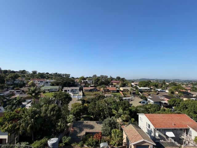 240 Bedroom House For Sale in Glenmore