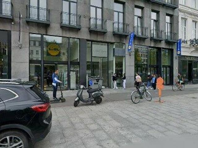 240 m2 office space for rent in Stad Antwerp