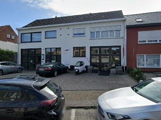 240 m2 office space for rent in Zoersel