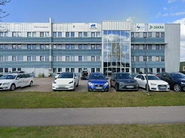 240 m2 lager uthyres i Halmstad