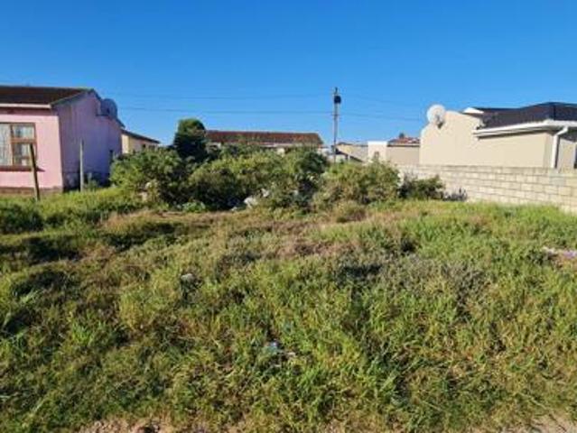 240 m² Land available in Motherwell