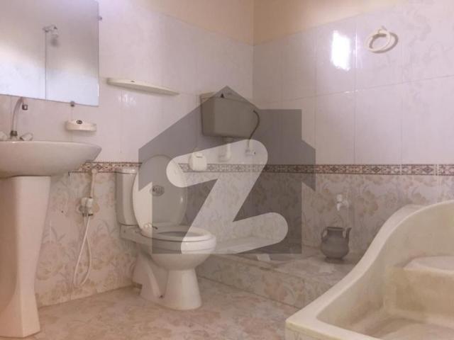 240 Square Yard Corner Demolish Condition House For Sale Gulshan E Iqbal Karachi Gulshan e Iqbal Block 13/D 1