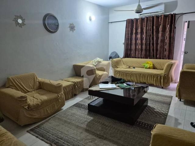 240 Square Yards Upper Portion Ideally Situated In Gulshan e Iqbal Block 13/D 1