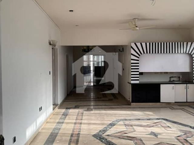240 sqy House Ground+2 For Sale in Block 14 Johar