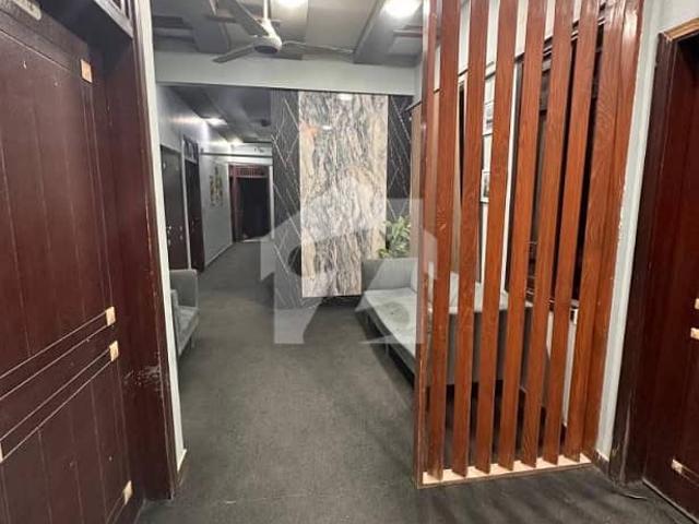 240 Sqyd first Floor Portion for Rent Separate Entrance | Gulshan Block 3