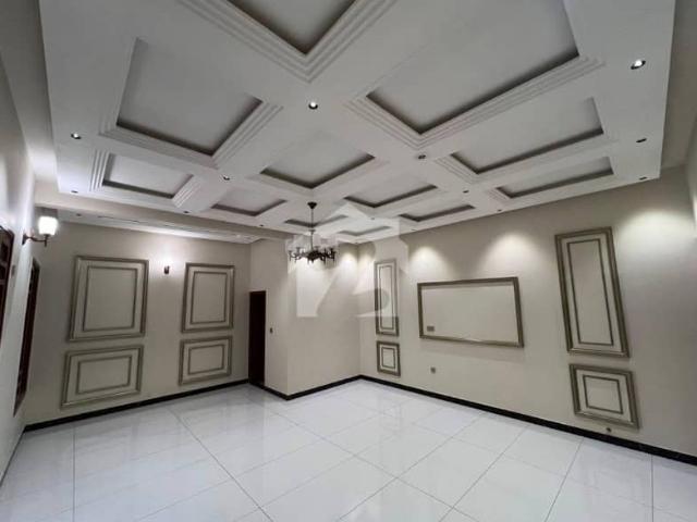 240 Sqyd First Floor Portion for Rent 3 Bed DD | Separate Entrance | VIP Location | Gulshan Block 5