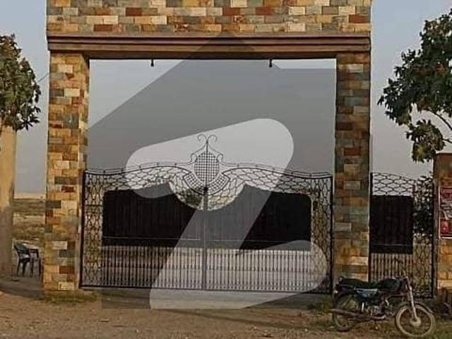 240 sqyrds residential plot available best opportunity for investment