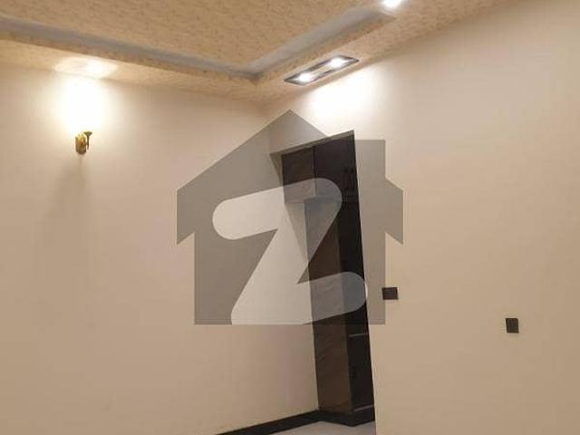 240 Sq. Yards Brand New 4 Bed DD First Floor Portion For Rent 60 Feet Road West Open Ultra Luxury Modern In VIP Block 2 Gulshan