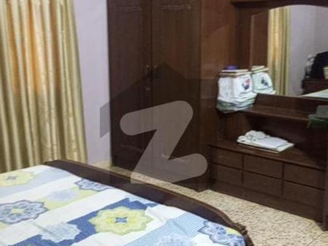 240 SQ.yards. House ground+ one house gulshan e iqbal block 15