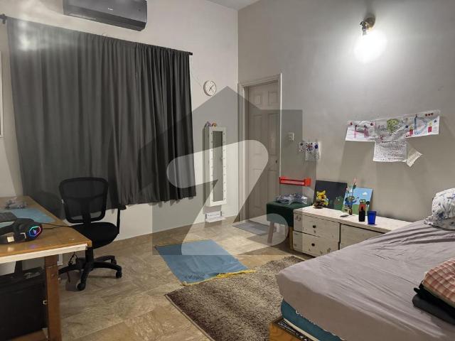 240 sq yards single storey house available for sale gulistan e jauhar block 2