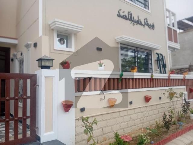 240 SQ. Yds. Luxurious Villa For Sale Naya Nazimabad