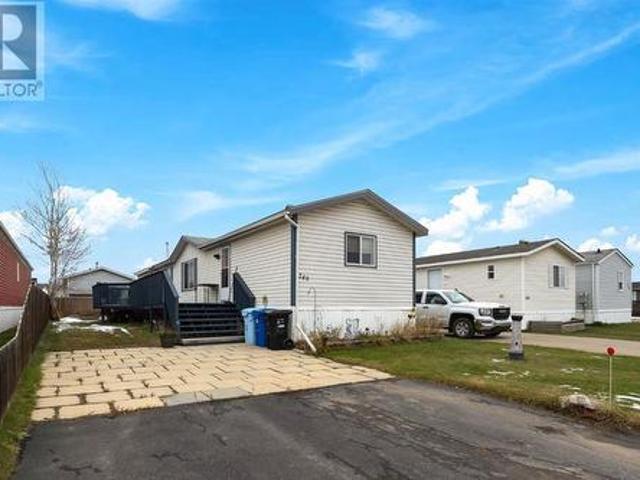240 Palomino Close, Fort Mcmurray, AB, T9H 5M2 house for sale | Listing ID A2204 | Royal LePage